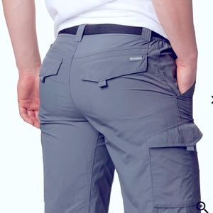 Columbia modern cargo short. Slate blue. Size 38